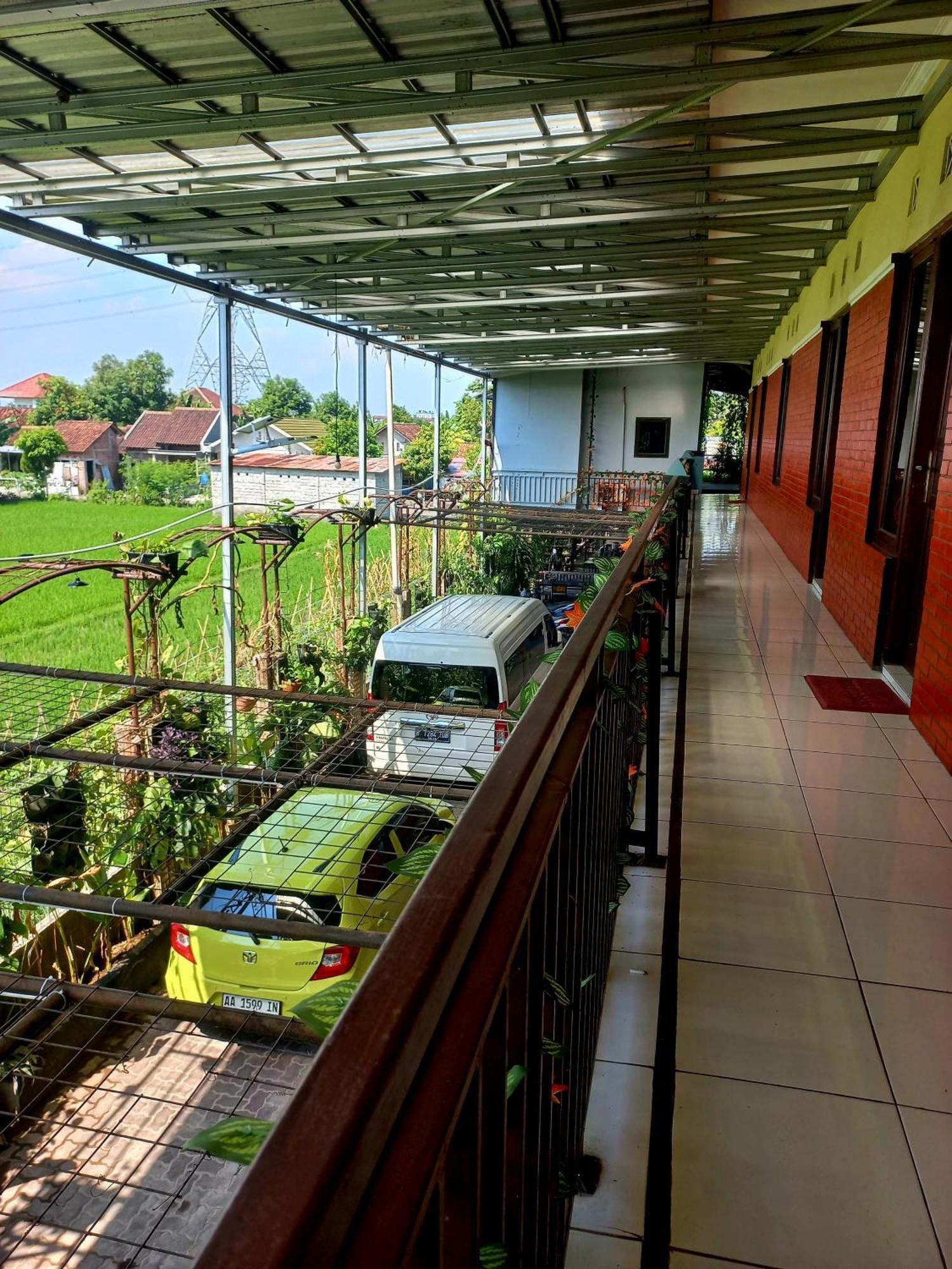 Hotel Omah Cepit Ngoại thất bức ảnh